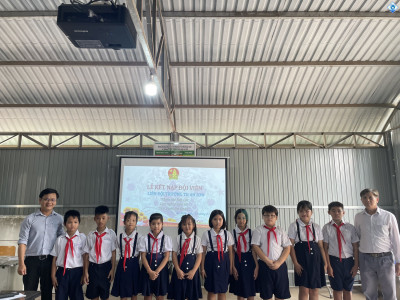 LIÊN ĐỘI TH AN SƠN TỔ CHỨC LỄ KẾT NẠP ĐỘI